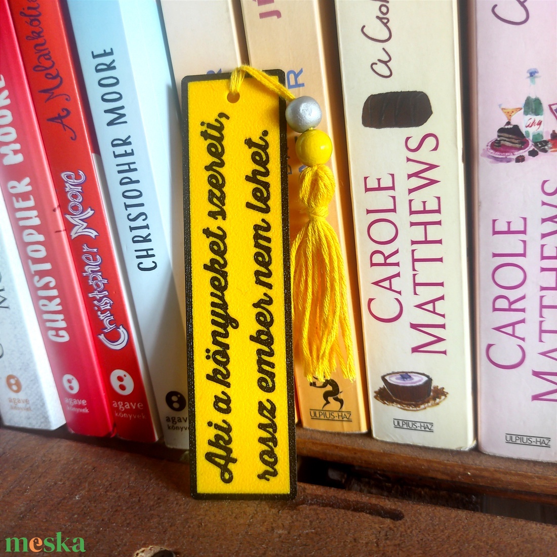 Feliratos könyvjelző - Aki a könyveket szereti, rossz ember nem lehet - könyv & zene - könyvjelző - Meska.hu