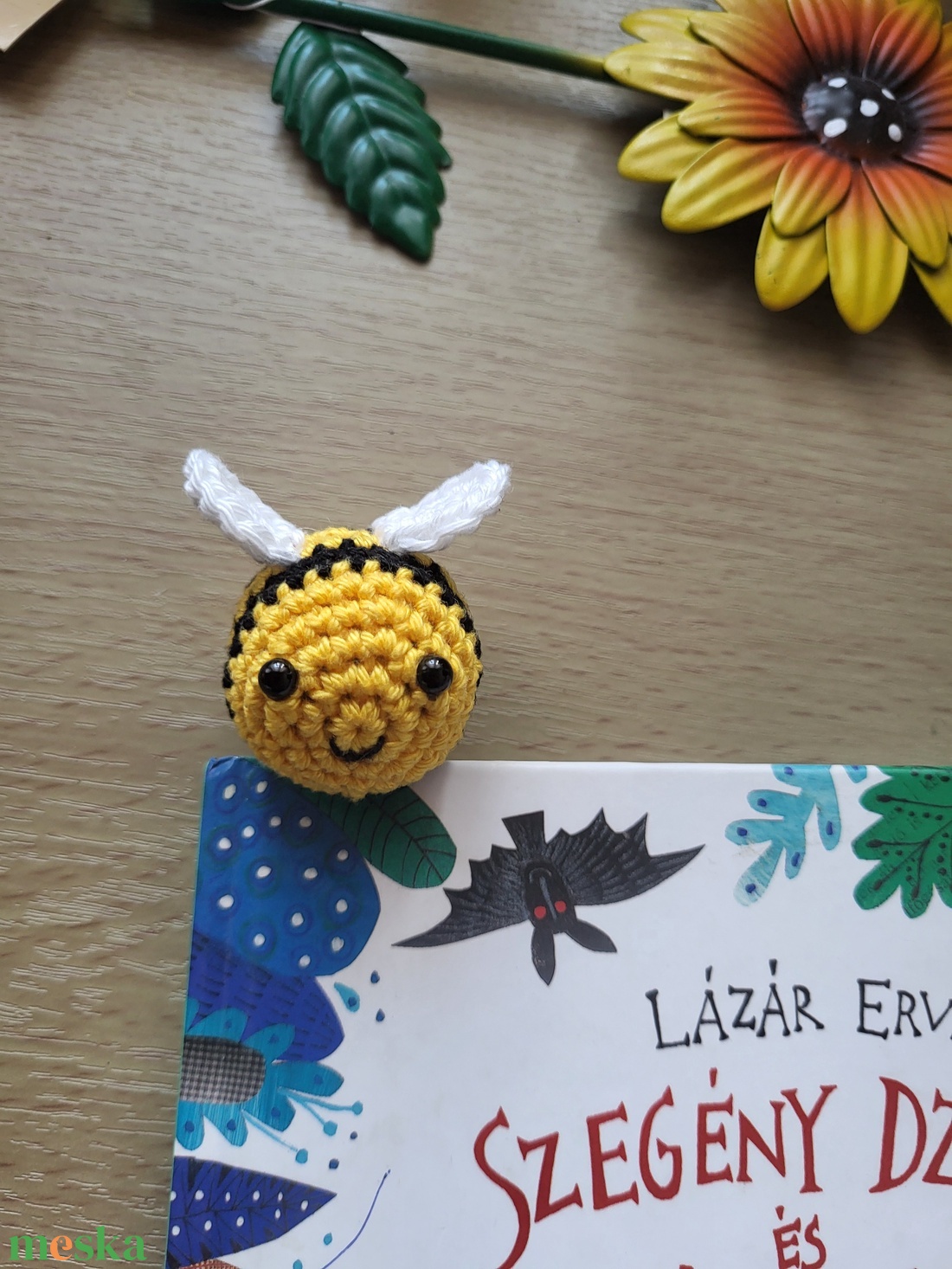 Méhecskés könyvjelző - könyv & zene - könyvjelző - Meska.hu