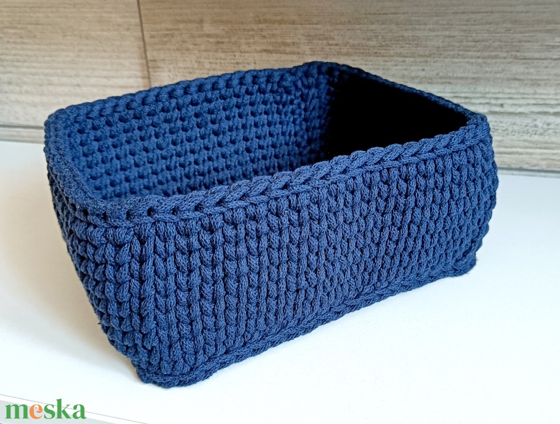 Szögletes horgolt tároló kosár tengerkék - otthon & életmód - tárolás & rendszerezés - tárolókosár - Meska.hu