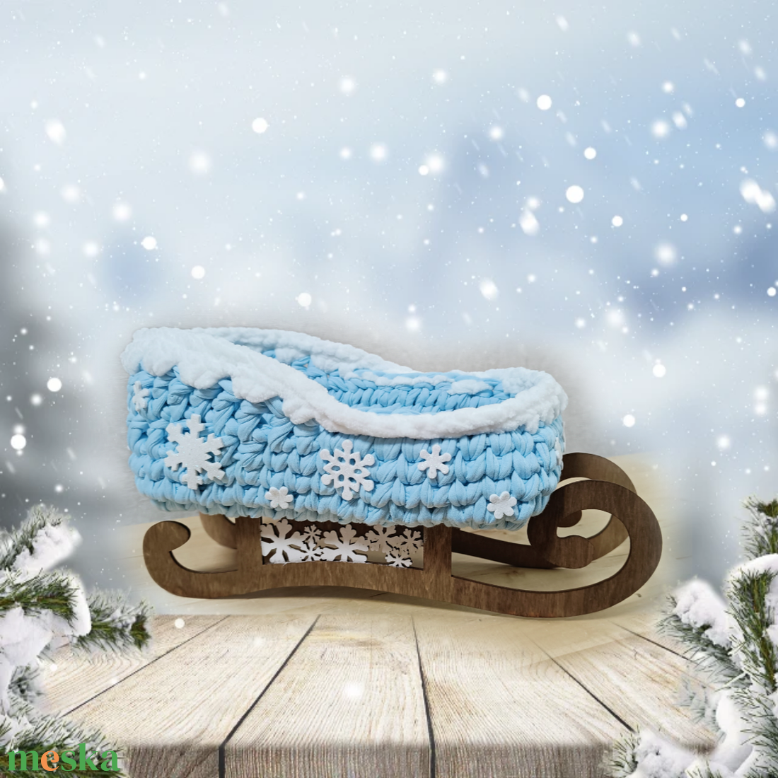 Horgolt szánkó fa alapon - karácsony - karácsonyi lakásdekoráció - karácsonyi lakásdíszek - Meska.hu