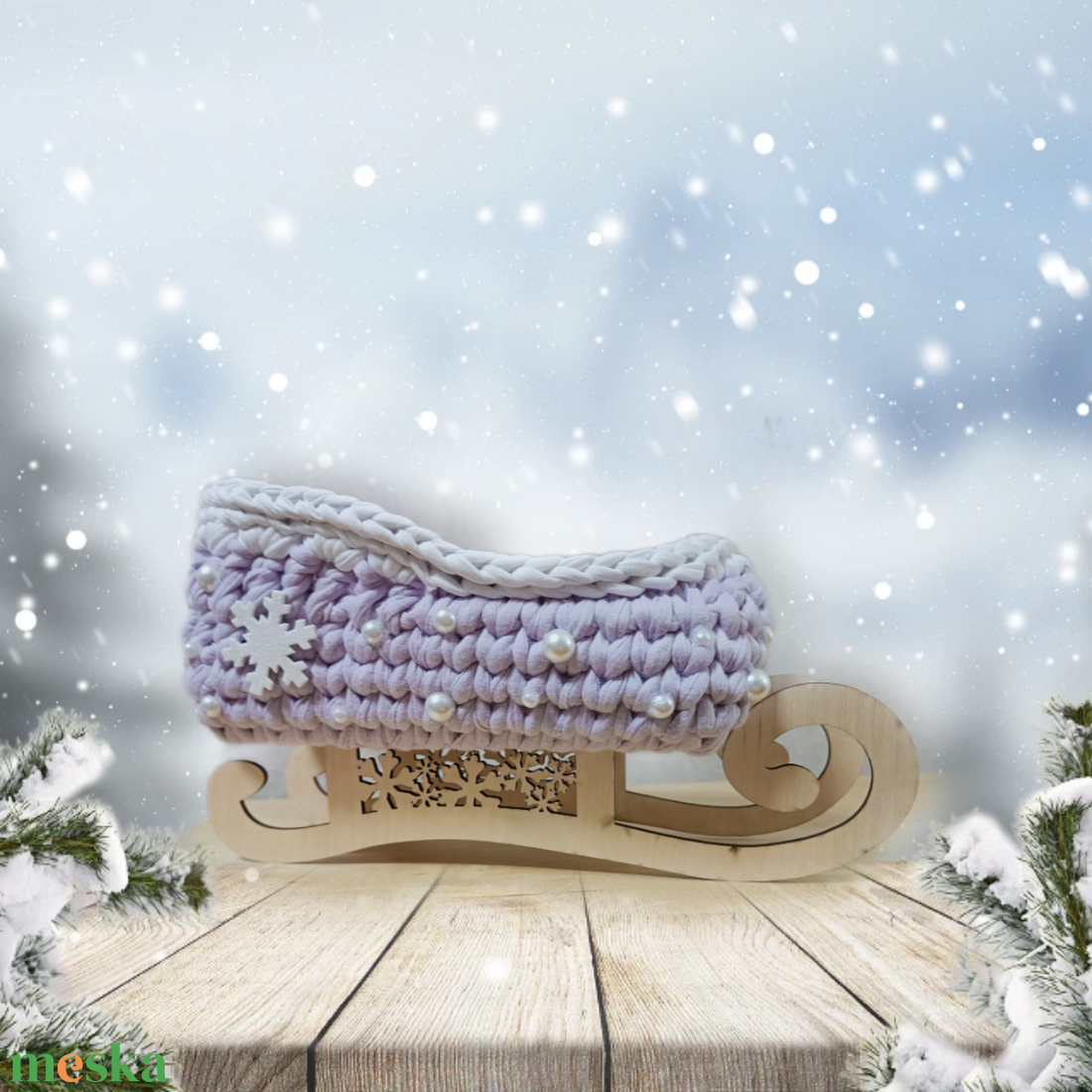 Horgolt szánkó fa alapon - karácsony - karácsonyi lakásdekoráció - karácsonyi lakásdíszek - Meska.hu