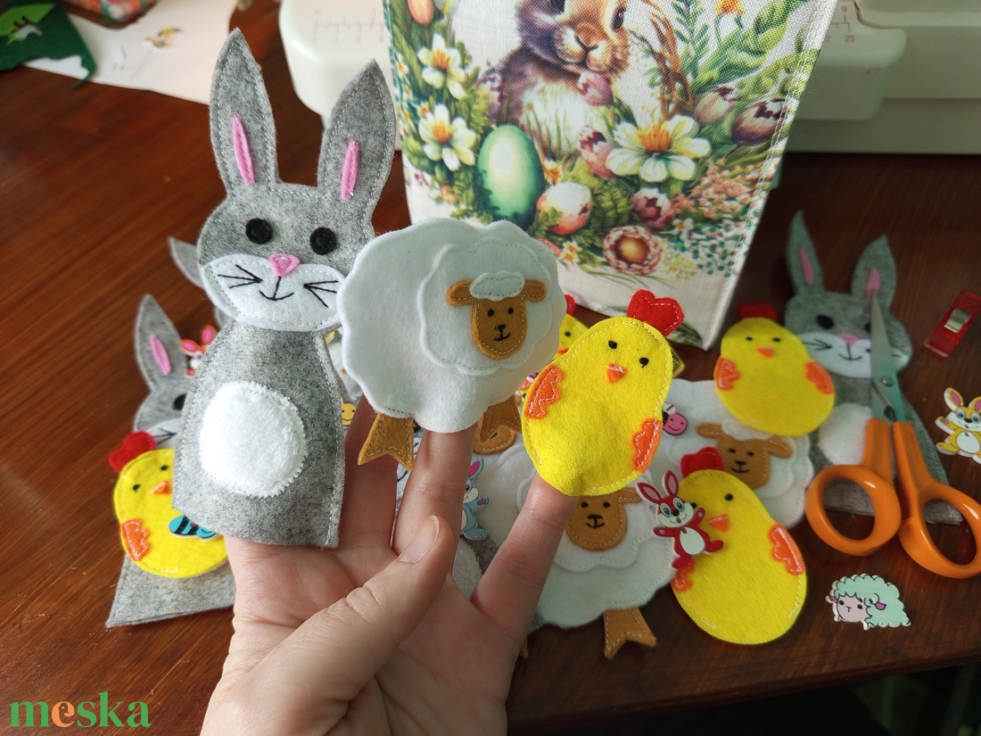 Húsvéti tojáskereső matatókönyv - baba - mama - baba játékok - textilkönyv & babakönyv - Meska.hu