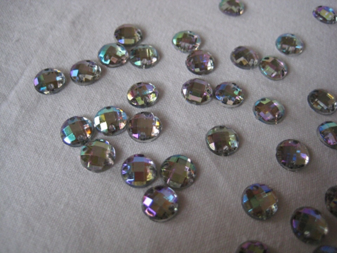 színjátszó srtasszkő (cabochon) - kellékek & szerszámok - gyöngyfűzés kellékek - flitter, strassz - Meska.hu