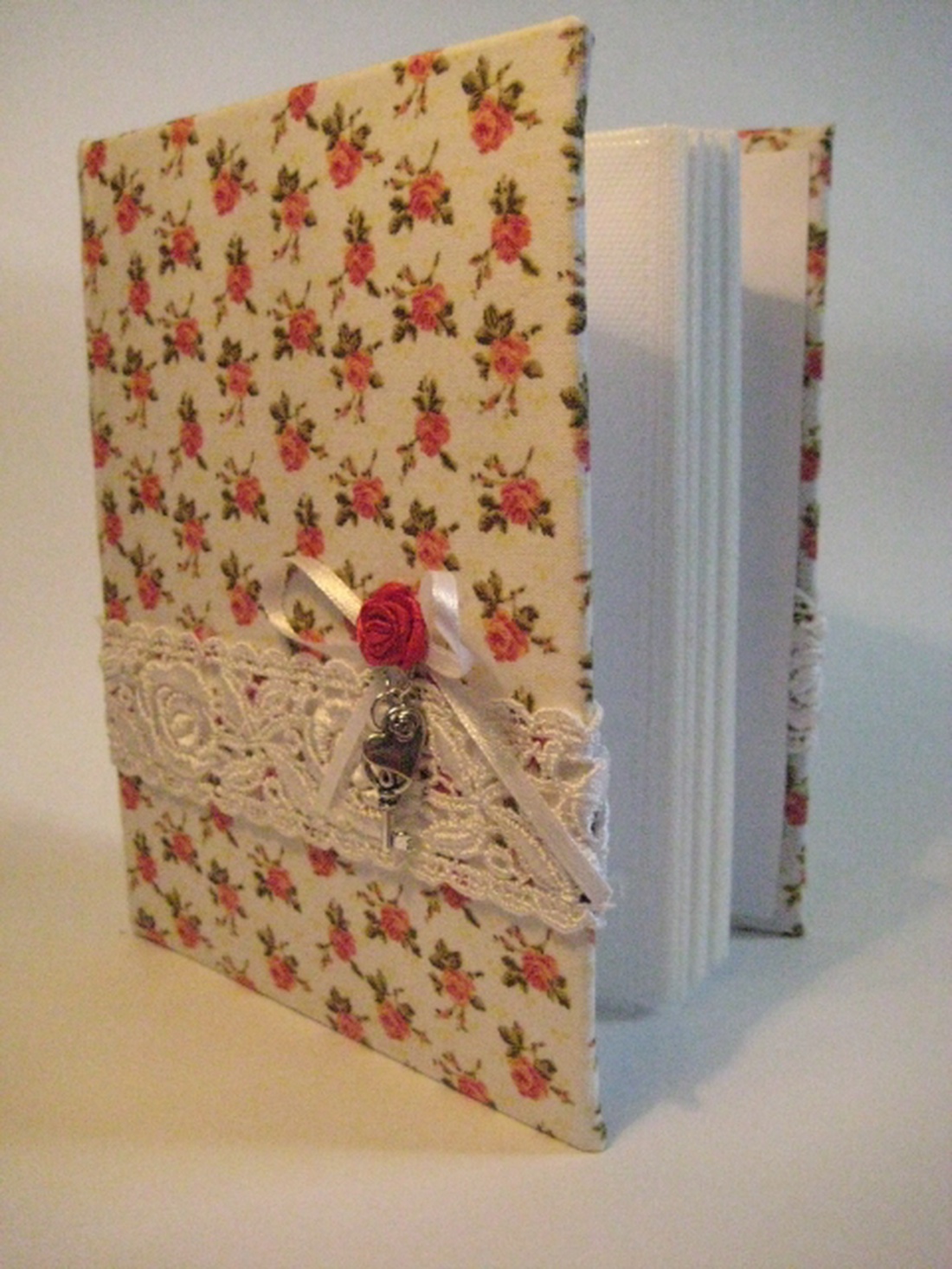 Finom romantika esküvői fotóalbum -  - Meska.hu