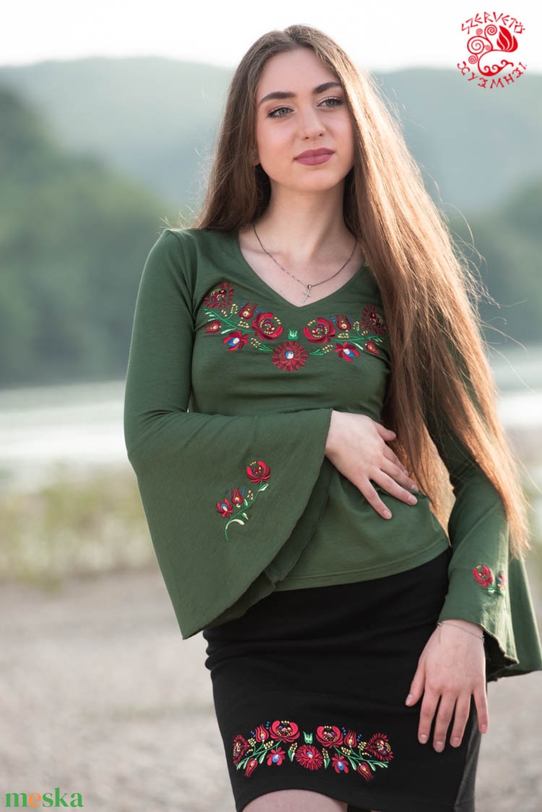 Boglárka tölcsér ujjú blúz Szervető-matyó hímzéssel - zöld - ruha & divat - női ruha - blúz - Meska.hu Boglárka tölcsér ujjú blúz Szervető-matyó hímzéssel - zöld - ruha & divat - női ruha - blúz - Meska.hu