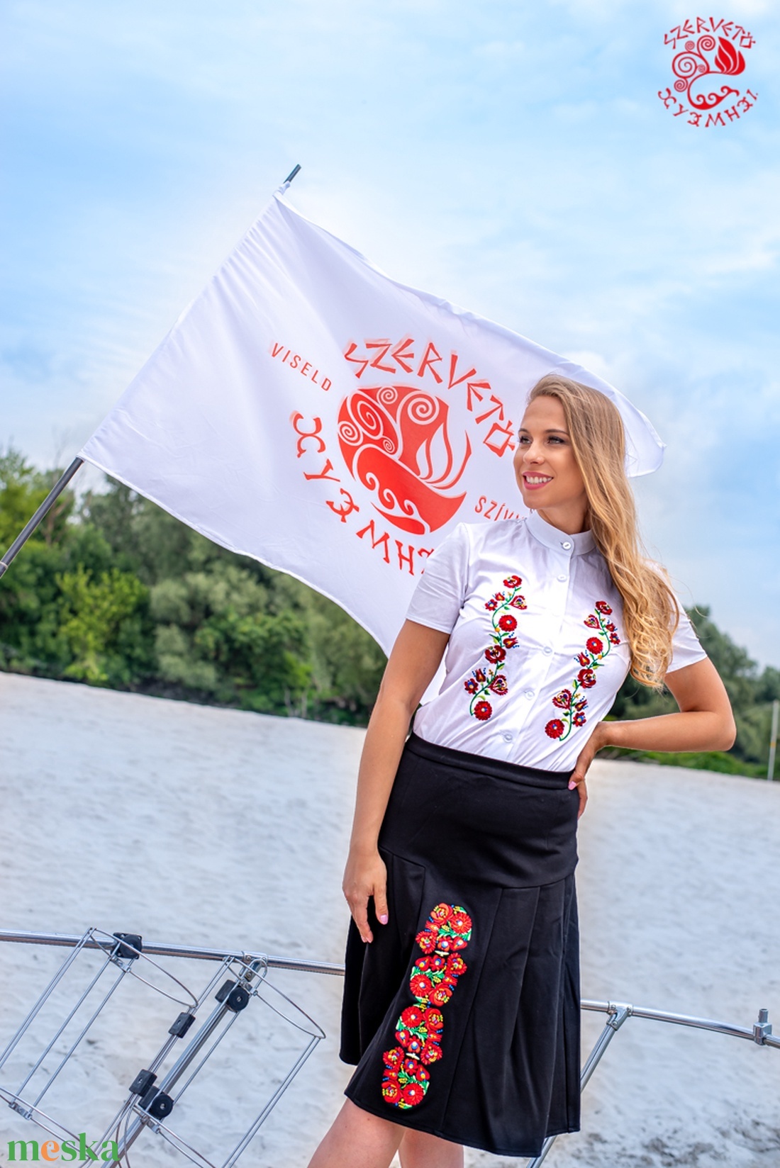 Szervető-matyó rövid ujjú női ing - fehér-indás - ruha & divat - női ruha - blúz - Meska.hu Szervető-matyó rövid ujjú női ing - fehér-indás - ruha & divat - női ruha - blúz - Meska.hu