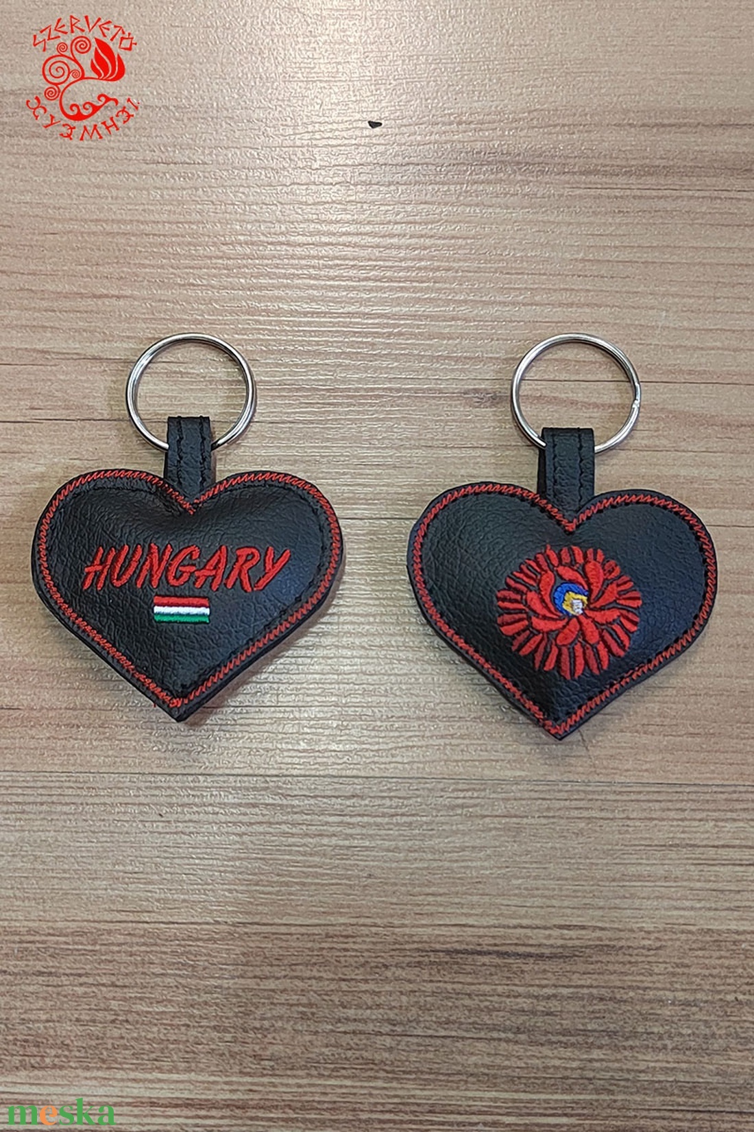 Szervető-matyó szívalakú kulcstartó - fekete - táska & tok - kulcstartó & táskadísz - kulcstartó - Meska.hu Szervető-matyó szívalakú kulcstartó - fekete - táska & tok - kulcstartó & táskadísz - kulcstartó - Meska.hu