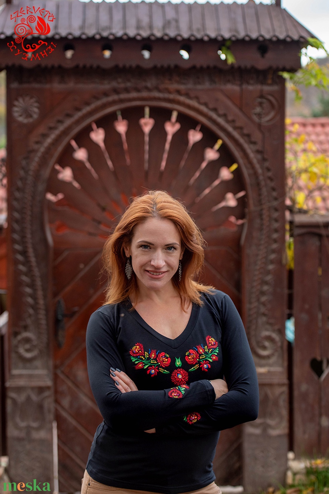 Szervető-matyó V hosszú ujjú - fekete - ruha & divat - női ruha - póló, felső - Meska.hu