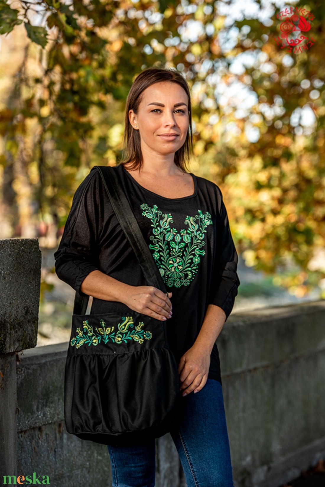 Szervető-jászsági indás-leveles buggyos táska - fekete-zöld - táska & tok - kézitáska & válltáska - válltáska - Meska.hu