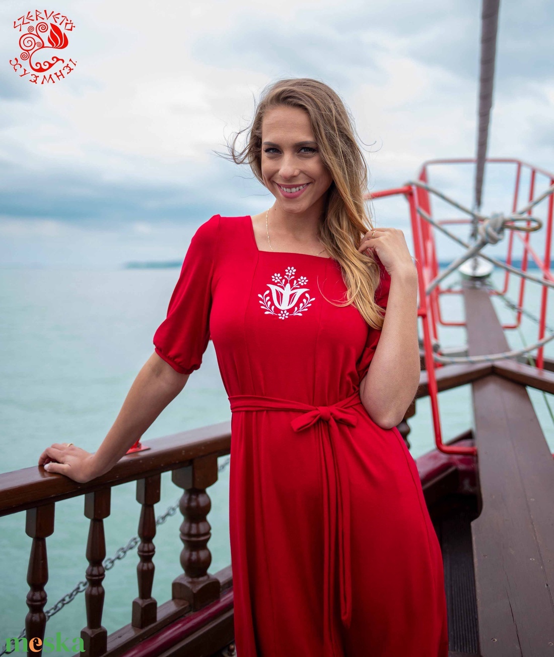 Dalma ruha Szervető-Fejér megyei tulipán hímzéssel - piros-fehér - ruha & divat - női ruha - ruha - Meska.hu