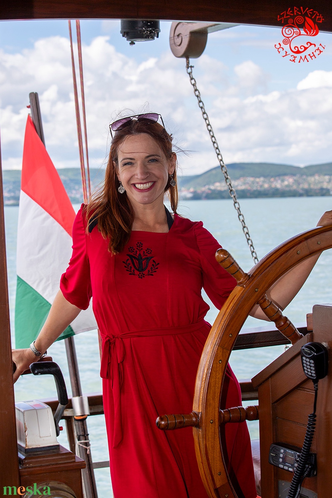 Dalma ruha Szervető-Fejér megyei tulipán hímzéssel - piros-fekete - ruha & divat - női ruha - ruha - Meska.hu