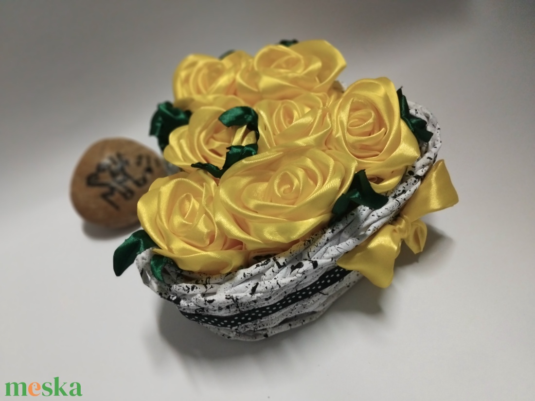 SzeviMaMa rózsabox (2.variáció) - otthon & életmód - dekoráció - asztal és polc dekoráció - asztaldísz - Meska.hu