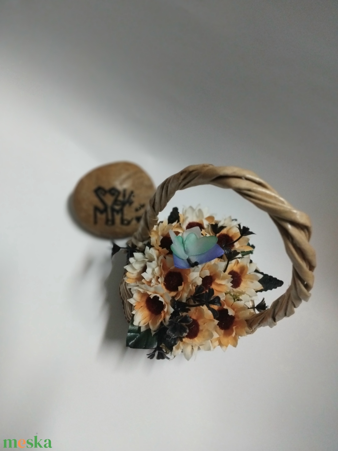 Selyem virág kosárban - otthon & életmód - dekoráció - asztal és polc dekoráció - asztaldísz - Meska.hu