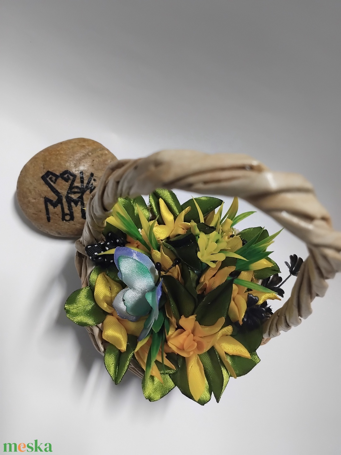 Selyem virág kosárban - otthon & életmód - dekoráció - asztal és polc dekoráció - asztaldísz - Meska.hu