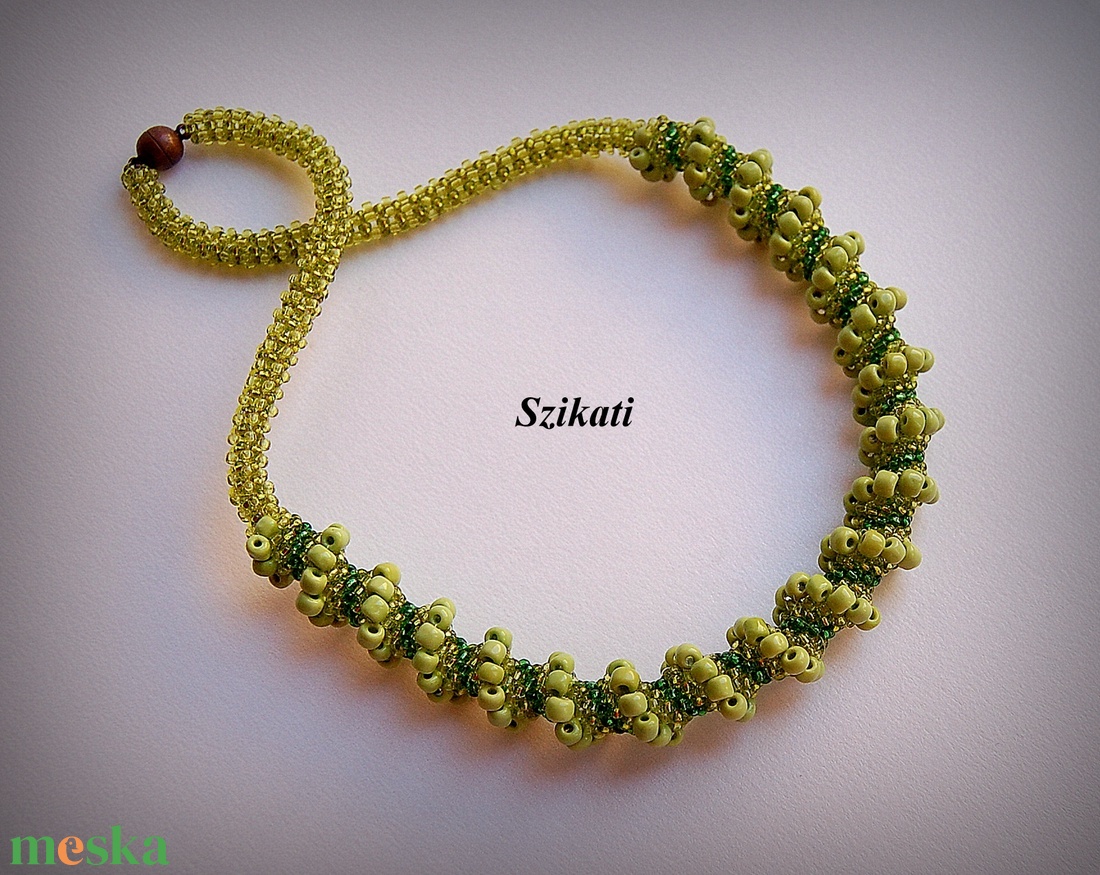 Zöld gyöngyfűzött ékszerszett - ékszer - ékszerszett - Meska.hu Zöld gyöngyfűzött ékszerszett - ékszer - ékszerszett - Meska.hu