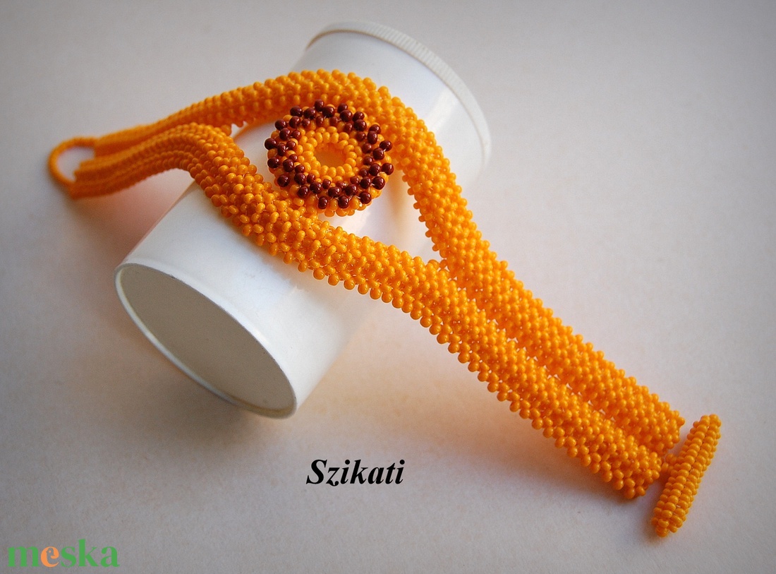 Napsárga barnával - fémmentes gyöngyfűzött karkötő - ékszer - karkötő - gyöngyös karkötő - Meska.hu
