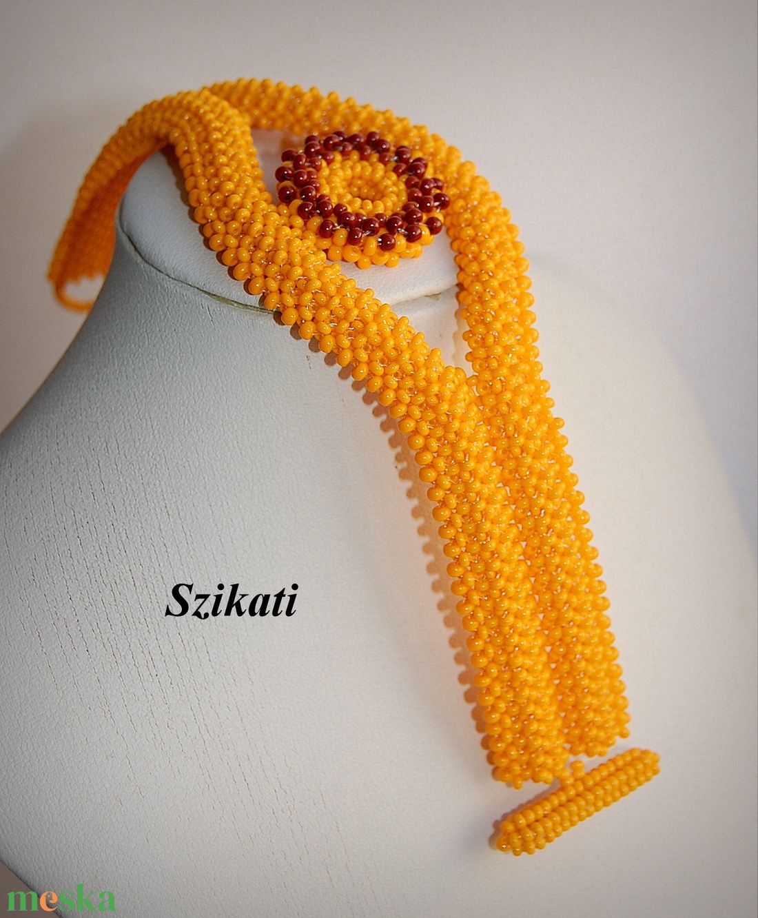 Napsárga barnával - fémmentes gyöngyfűzött karkötő - ékszer - karkötő - gyöngyös karkötő - Meska.hu
