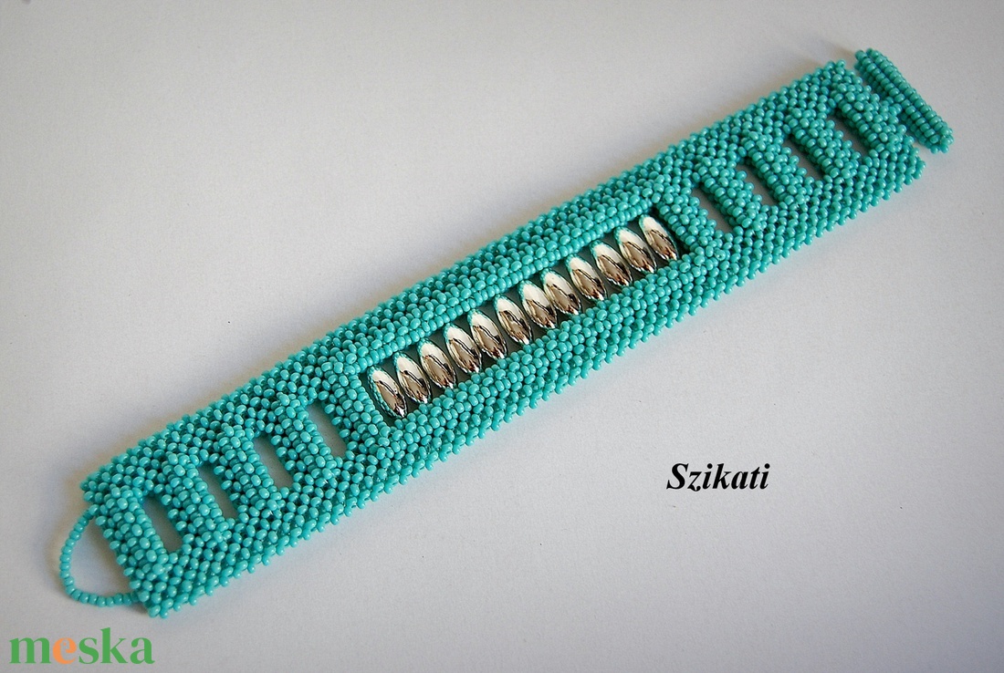 Türkiz - ezüst gyöngyfűzött karkötő - ékszer - karkötő - széles karkötő - Meska.hu Türkiz - ezüst gyöngyfűzött karkötő - ékszer - karkötő - széles karkötő - Meska.hu