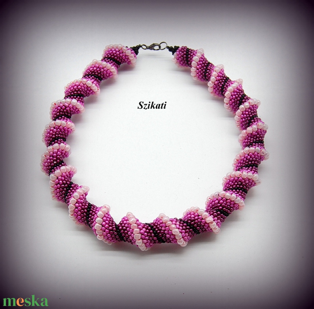 Pink gyöngyfűzött nyaklánc - ékszer - nyaklánc - gyöngyös nyaklánc - Meska.hu Pink gyöngyfűzött nyaklánc - ékszer - nyaklánc - gyöngyös nyaklánc - Meska.hu