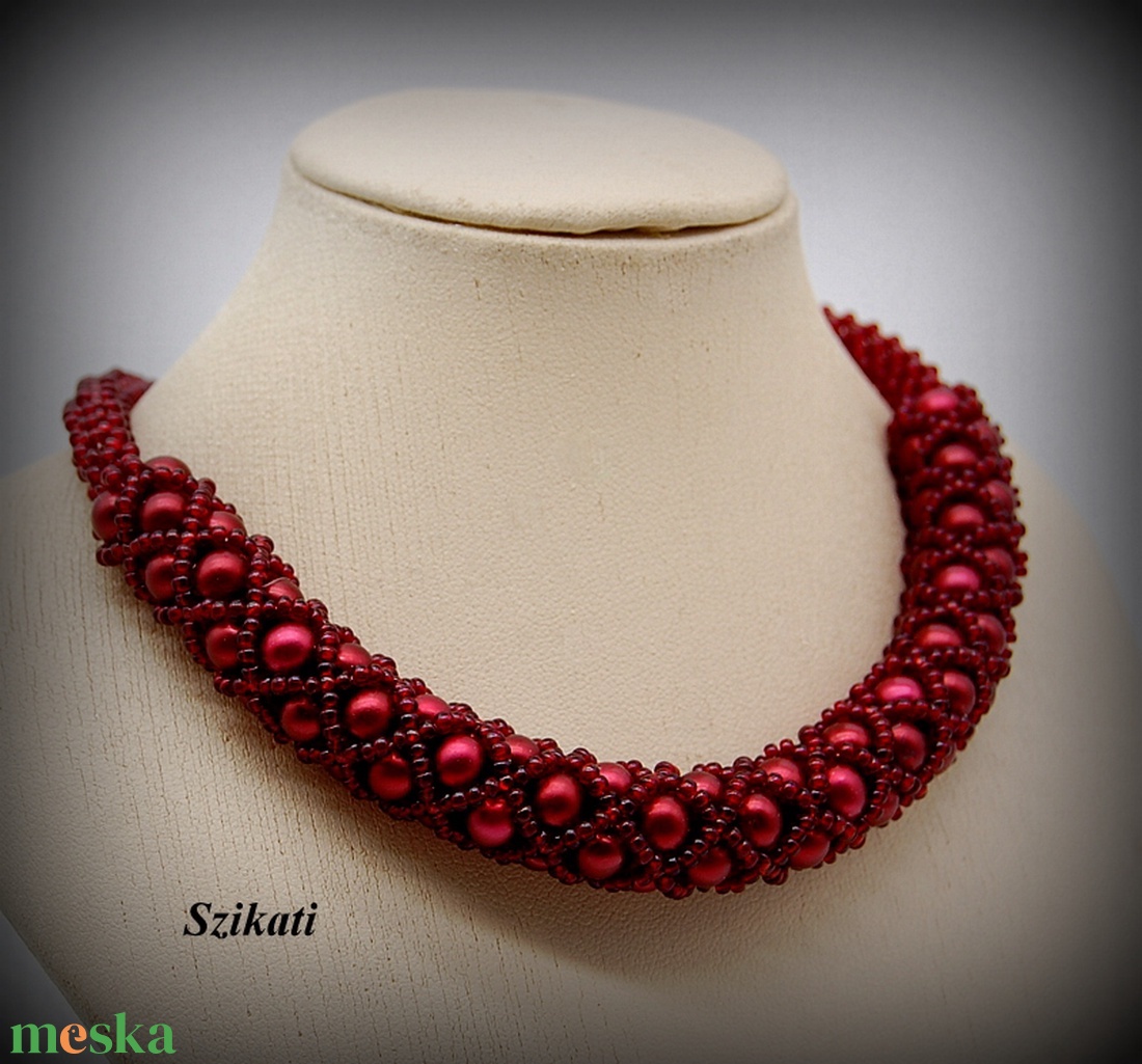 Piros gyöngyfűzött nyakék - ékszer - nyaklánc - gyöngyös nyaklánc - Meska.hu Piros gyöngyfűzött nyakék - ékszer - nyaklánc - gyöngyös nyaklánc - Meska.hu