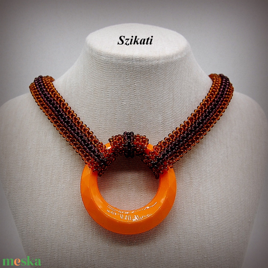 Barna - narancs gyöngyfűzött nyakék - ékszer - nyaklánc - gyöngyös nyaklánc - Meska.hu
