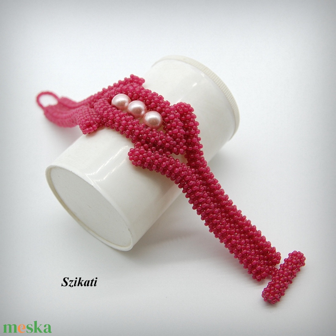 Mályva színű fémmentes gyöngyfűzött karkötő - ékszer - karkötő - gyöngyös karkötő - Meska.hu