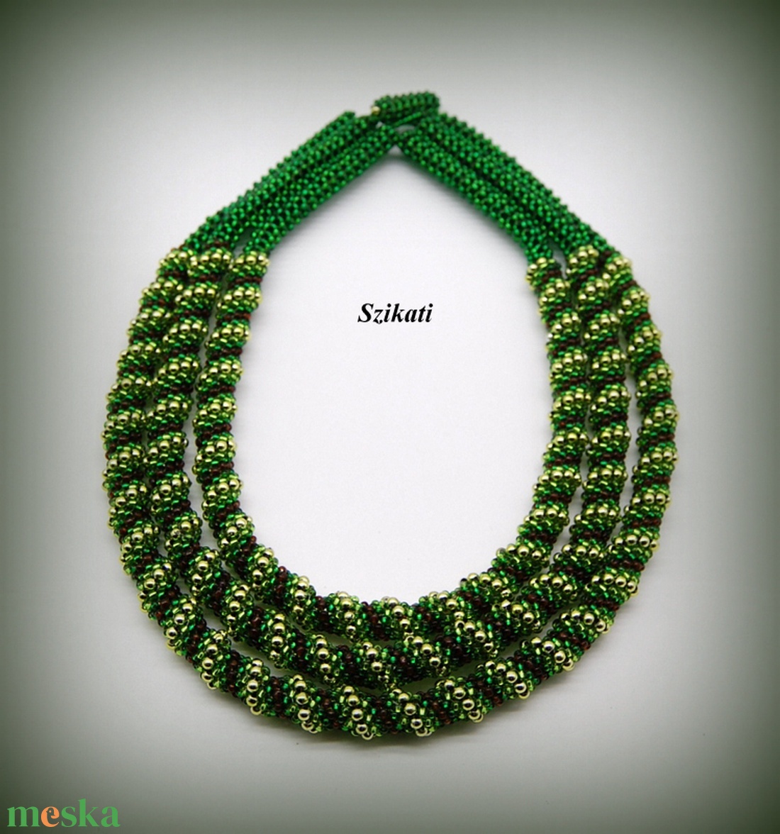 Zöld többsoros gyöngyfűzött nyakék - ékszer - nyaklánc - statement nyaklánc - Meska.hu