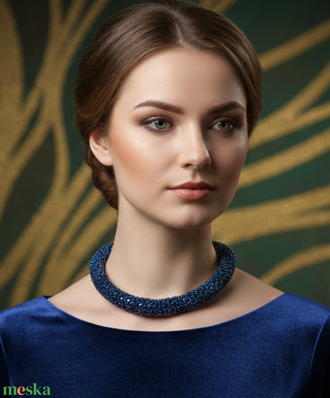 Szivárványos sötétkék gyöngyfűzött nyakék - ékszer - nyaklánc - gyöngyös nyaklánc - Meska.hu