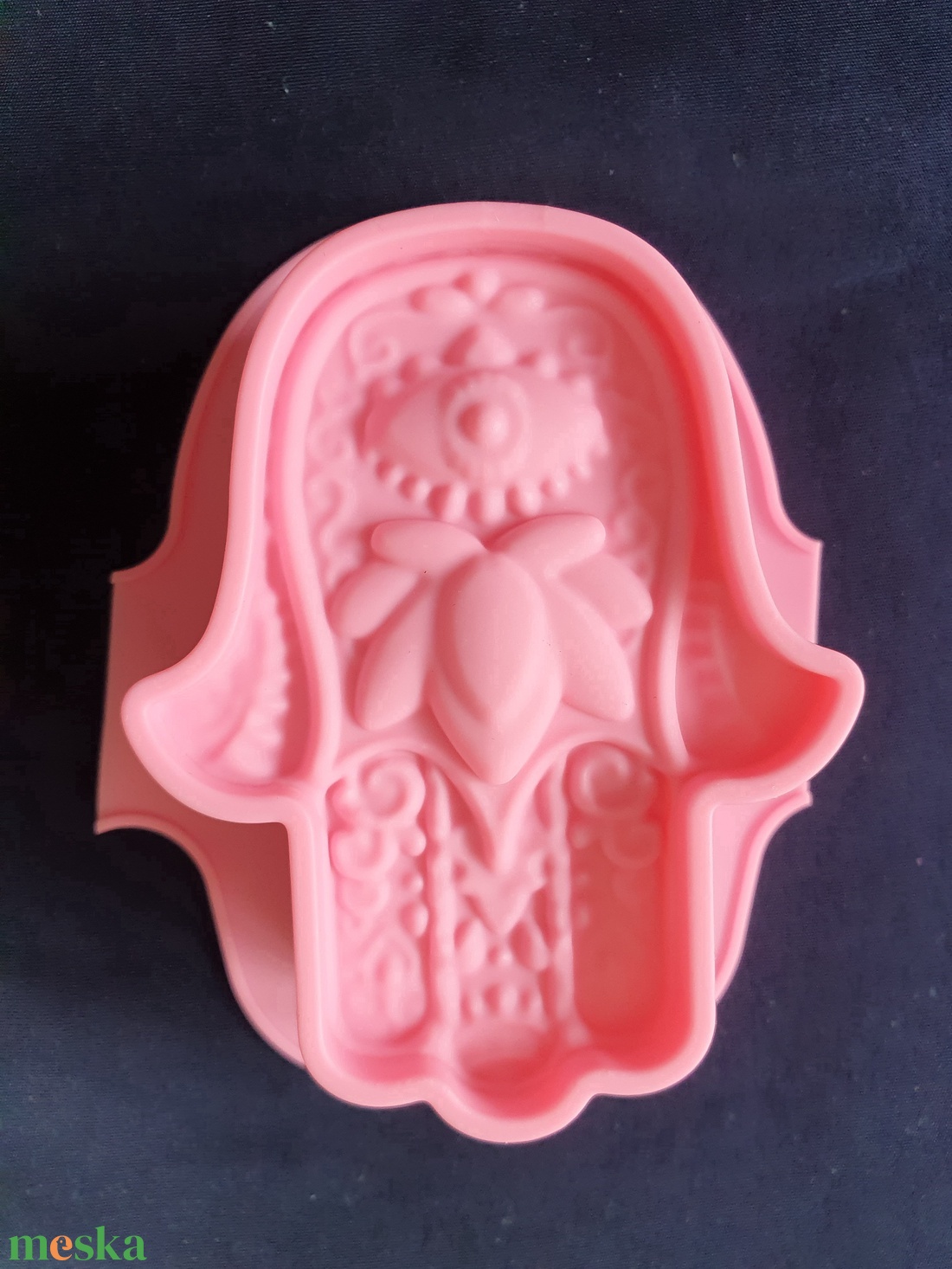 Szerencsét hozó Hamsa kéz formajú szilikon öntőforma - kellékek & szerszámok - vegyes alapanyag - szilikon öntőforma - Meska.hu Szerencsét hozó Hamsa kéz formajú szilikon öntőforma - kellékek & szerszámok - vegyes alapanyag - szilikon öntőforma - Meska.hu