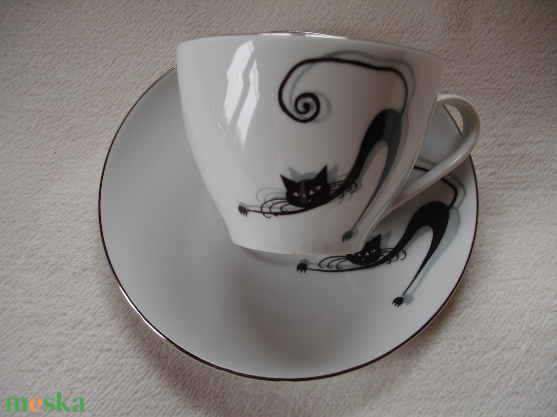 Modern macskás motivúmmal díszített porcelán teás-kávés csésze alsóval - otthon & életmód - konyhafelszerelés, tálalás - tálalás - teás- és kávés pohár, készlet - Meska.hu
