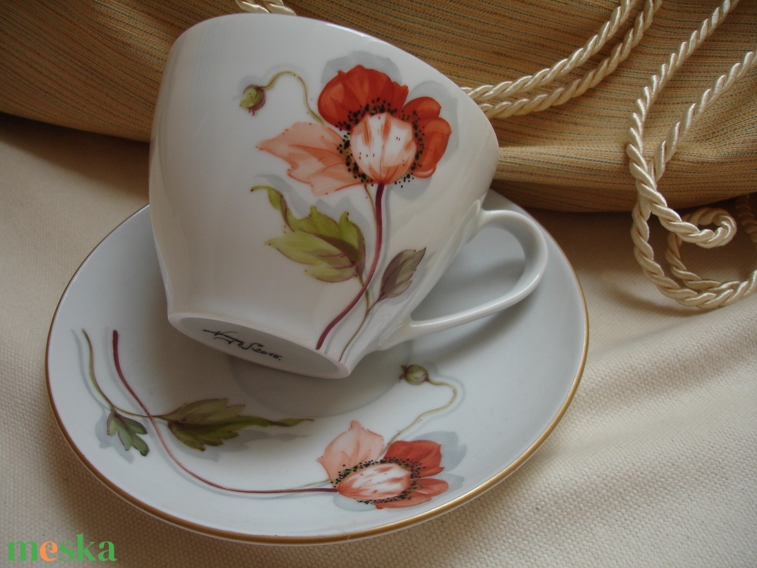 Pipacs virággal díszített teás-kávés porcelán csésze és alsó - otthon & lakás - konyhafelszerelés, tálalás - tálalás - teás- és kávés pohár, készlet - Meska.hu