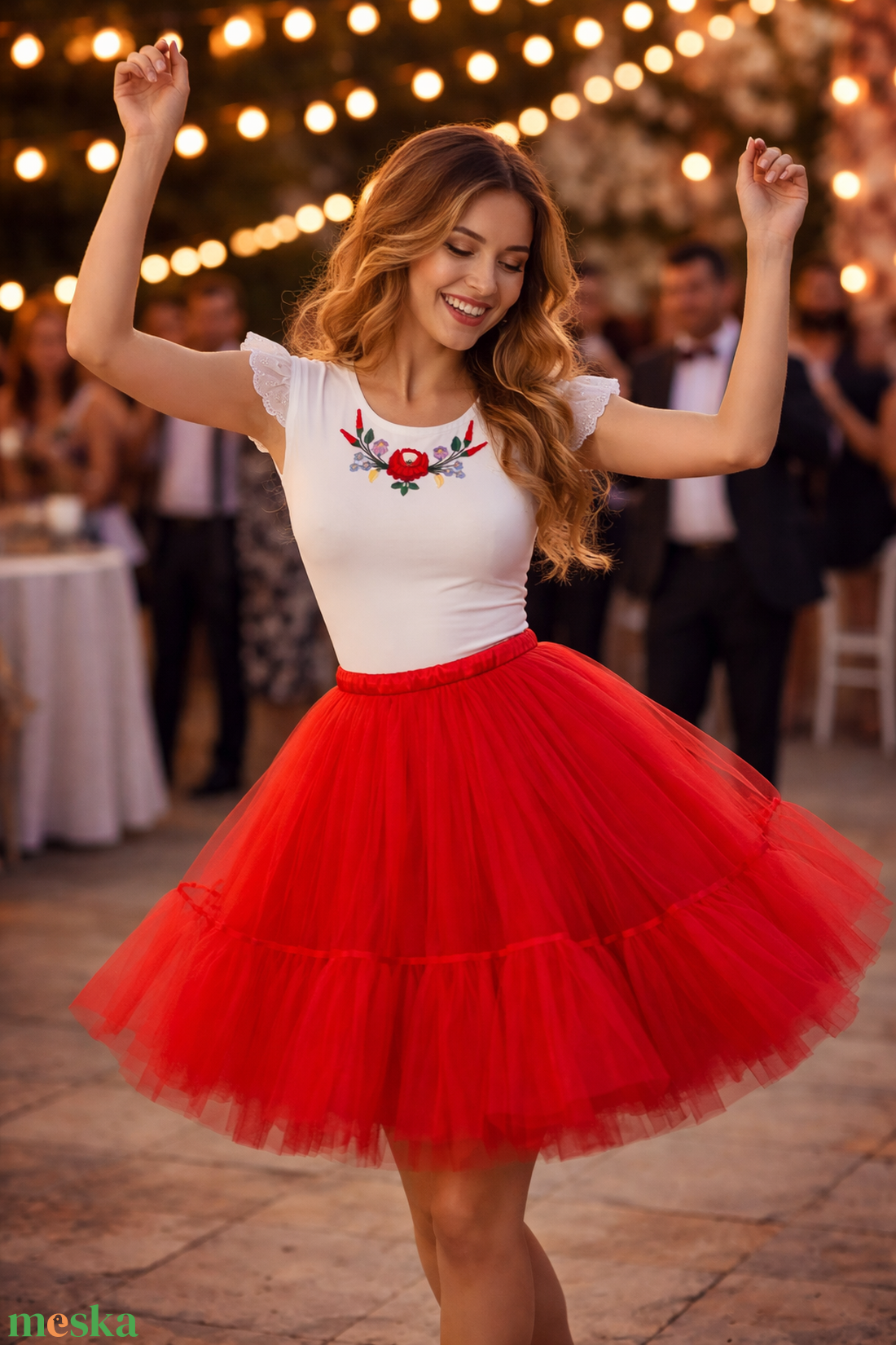 Hímzett body piros tüllszoknyával - esküvő - ruha - menyecske ruha - Meska.hu