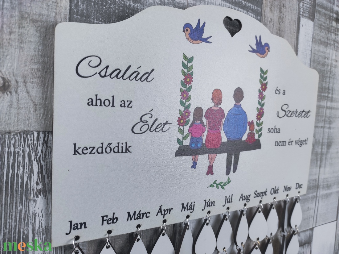 Családi naptár (hintás) - otthon & életmód - dekoráció - fali és függő dekoráció - falinaptár & öröknaptár - Meska.hu