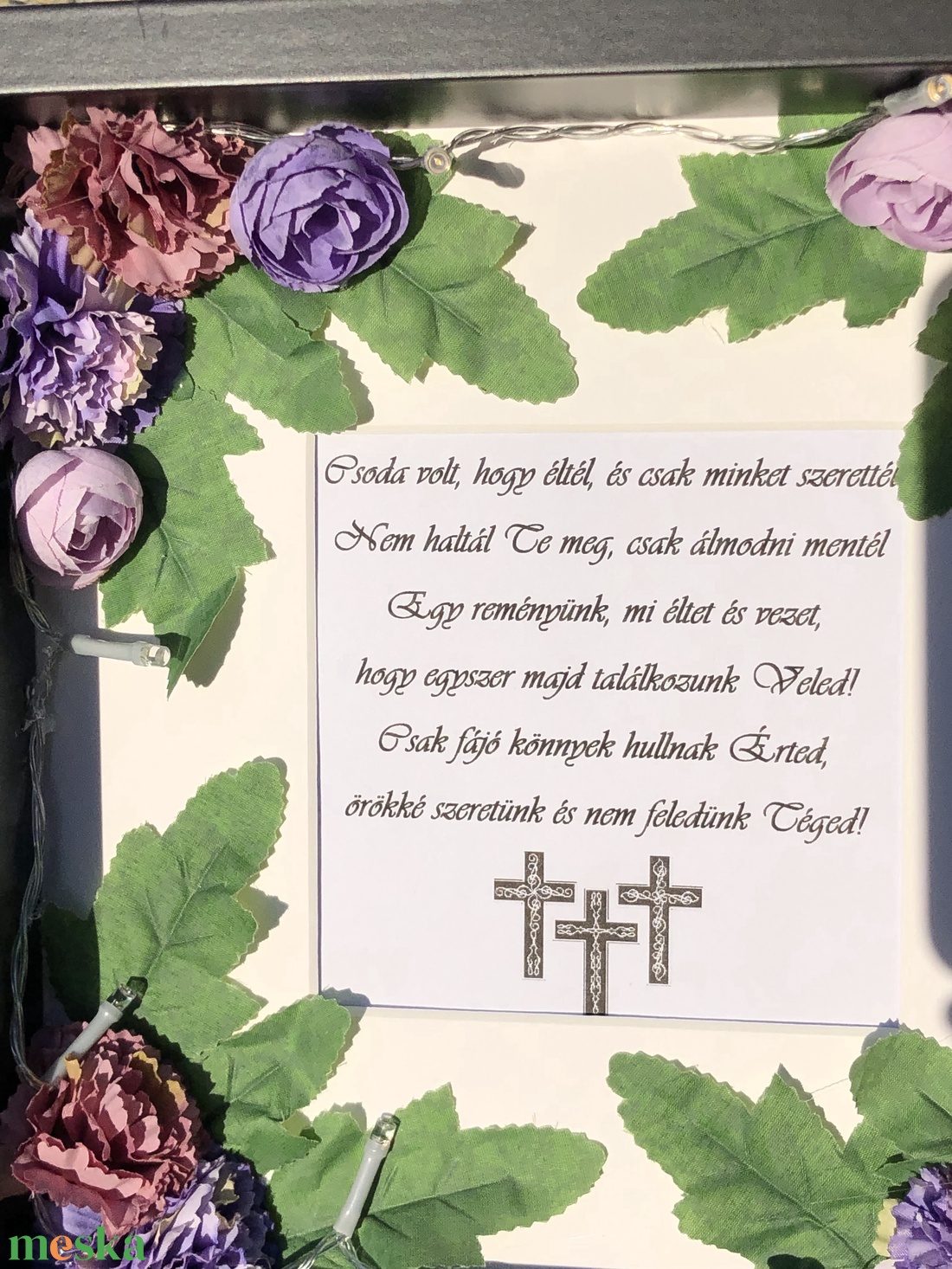 LED-es Emlékbox lila selyemvirágokkal - otthon & életmód - vallás - temetkezési tárgy - Meska.hu LED-es Emlékbox lila selyemvirágokkal - otthon & életmód - vallás - temetkezési tárgy - Meska.hu