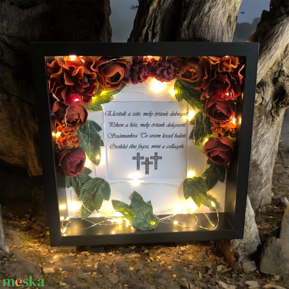 LED-es Emlékbox barna/rozsda selyemvirágokkal - otthon & életmód - vallás - temetkezési tárgy - Meska.hu LED-es Emlékbox barna/rozsda selyemvirágokkal - otthon & életmód - vallás - temetkezési tárgy - Meska.hu