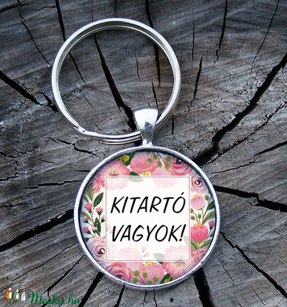 Üveglencsés fém kulcstartó- kitartó vagyok - táska & tok - kulcstartó & táskadísz - kulcstartó - Meska.hu Üveglencsés fém kulcstartó- kitartó vagyok - táska & tok - kulcstartó & táskadísz - kulcstartó - Meska.hu