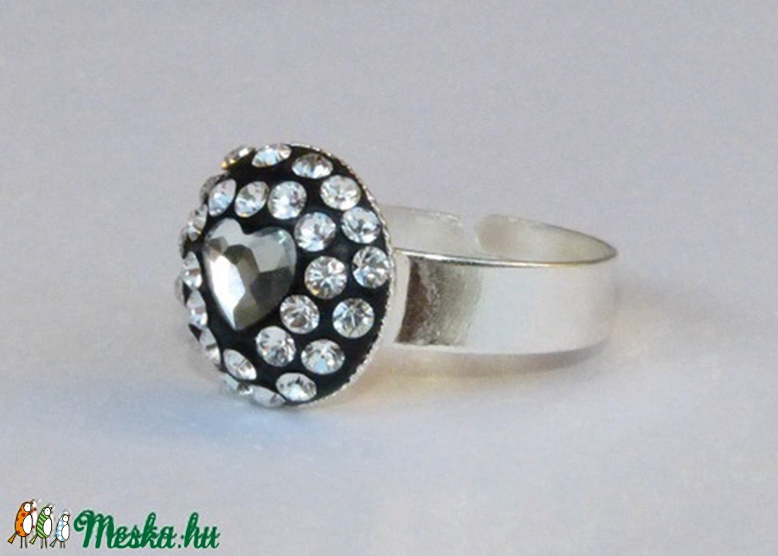 Swarovski kristály gyűrű! - ékszer - gyűrű - többköves gyűrű - Meska.hu Swarovski kristály gyűrű! - ékszer - gyűrű - többköves gyűrű - Meska.hu