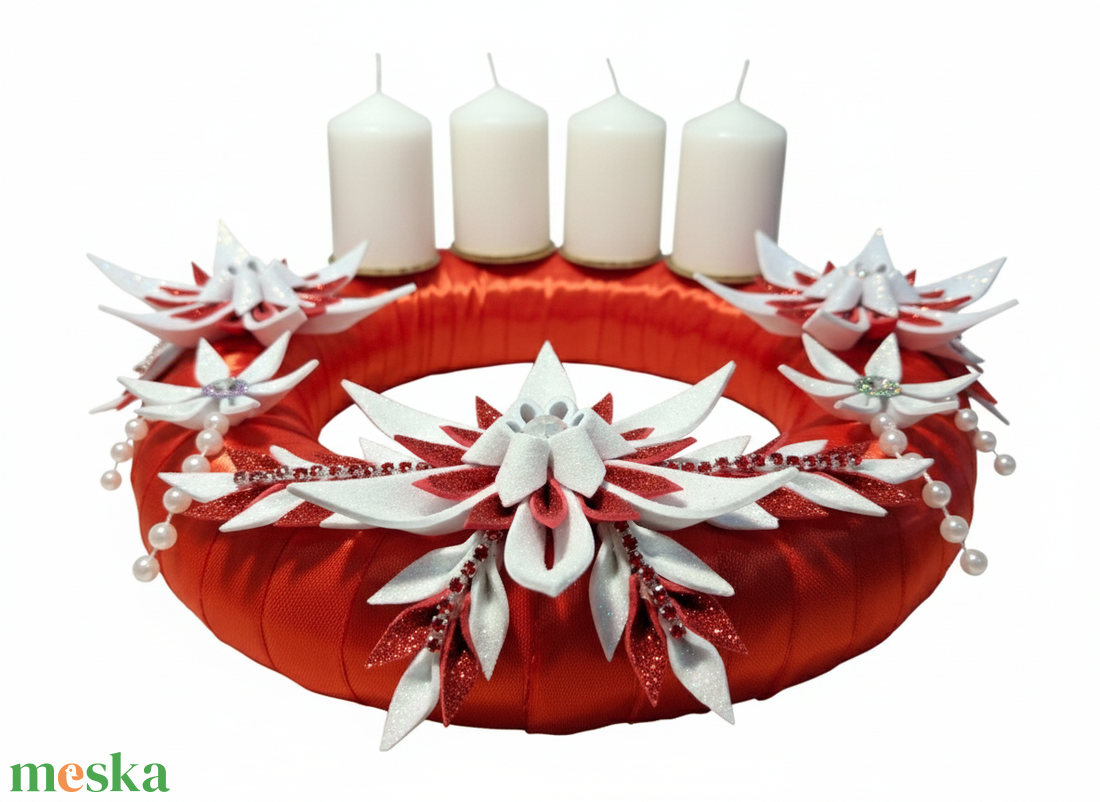 Adventi koszorú csillámos dekorgumi virágokkal, gyertyákkal.Piros-fehér - karácsony - adventi díszek - adventi koszorú - Meska.hu