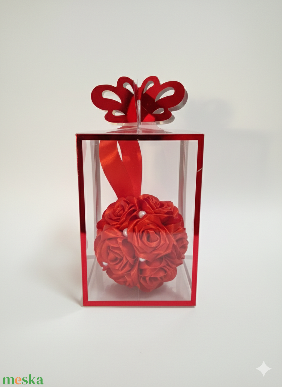 Szatén örökrózsalabda - otthon & életmód - dekoráció - fali és függő dekoráció - függődísz - Meska.hu