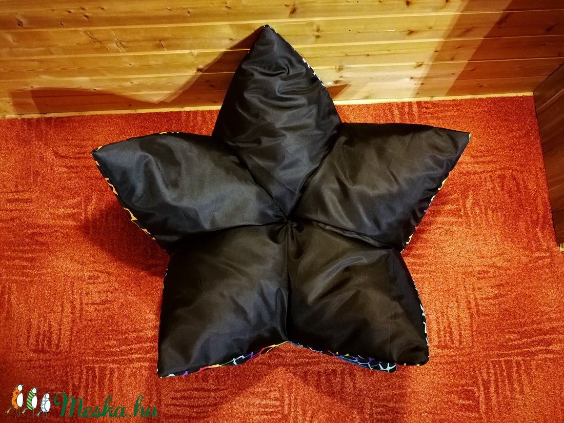 Kutyafekhely (csillag alakú) -  - Meska.hu