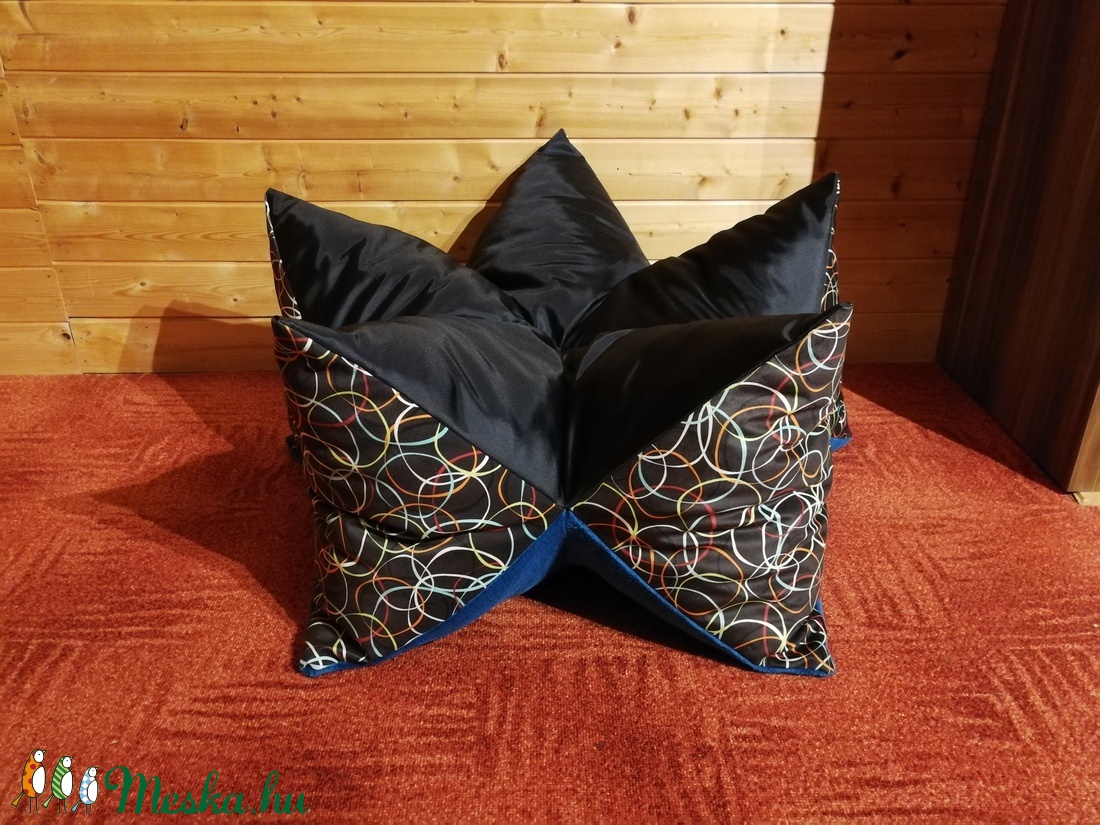 Kutyafekhely (csillag alakú) -  - Meska.hu