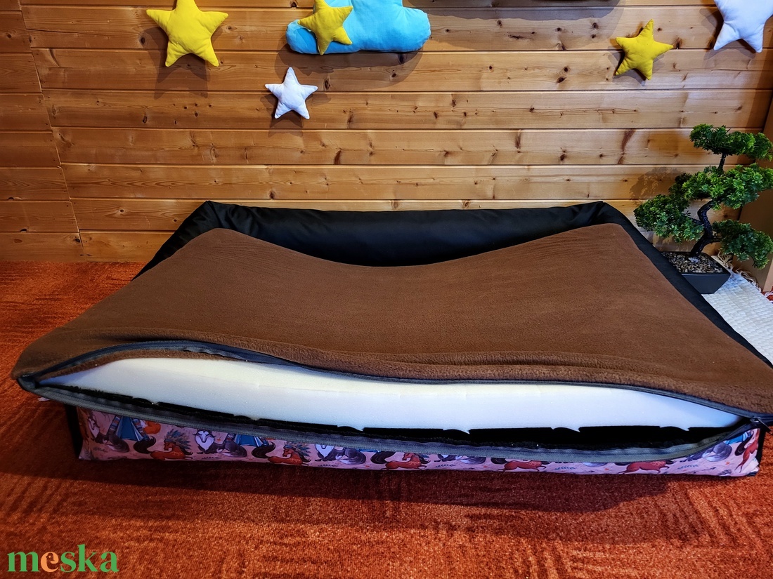 Víz, szőr és kaparásálló lehúzható és mosható kutyafekhely, kutyaágy - otthon & életmód - kisállatoknak - kutyáknak - kutya fekhelyek, házak - Meska.hu Víz, szőr és kaparásálló lehúzható és mosható kutyafekhely, kutyaágy - otthon & életmód - kisállatoknak - kutyáknak - kutya fekhelyek, házak - Meska.hu