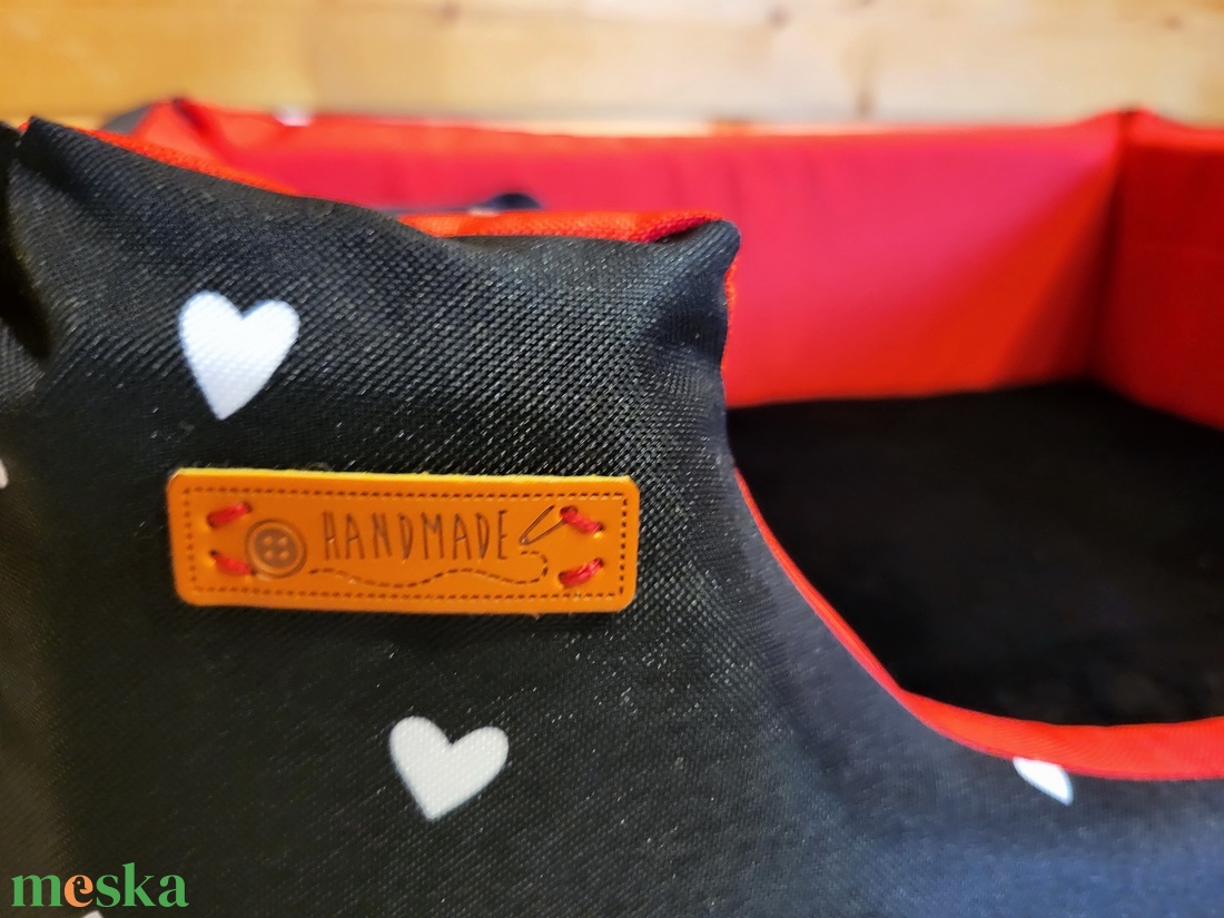 Lehúzható és mosható, vízálló kutyafekhely, kutyaágy - otthon & életmód - kisállatoknak - kutyáknak - kutya fekhelyek, házak - Meska.hu