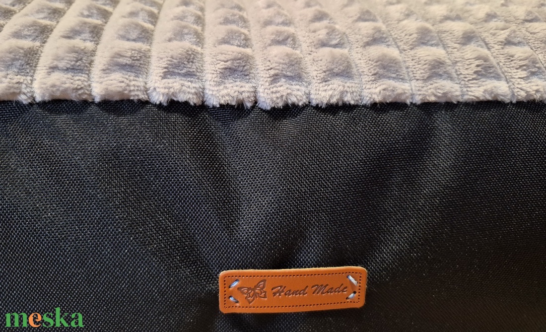 Víz, szőr és kaparásálló, megfordítható, lehúzható és mosható kutyafekhely, kutyaágy - otthon & életmód - kisállatoknak - kutyáknak - kutya fekhelyek, házak - Meska.hu