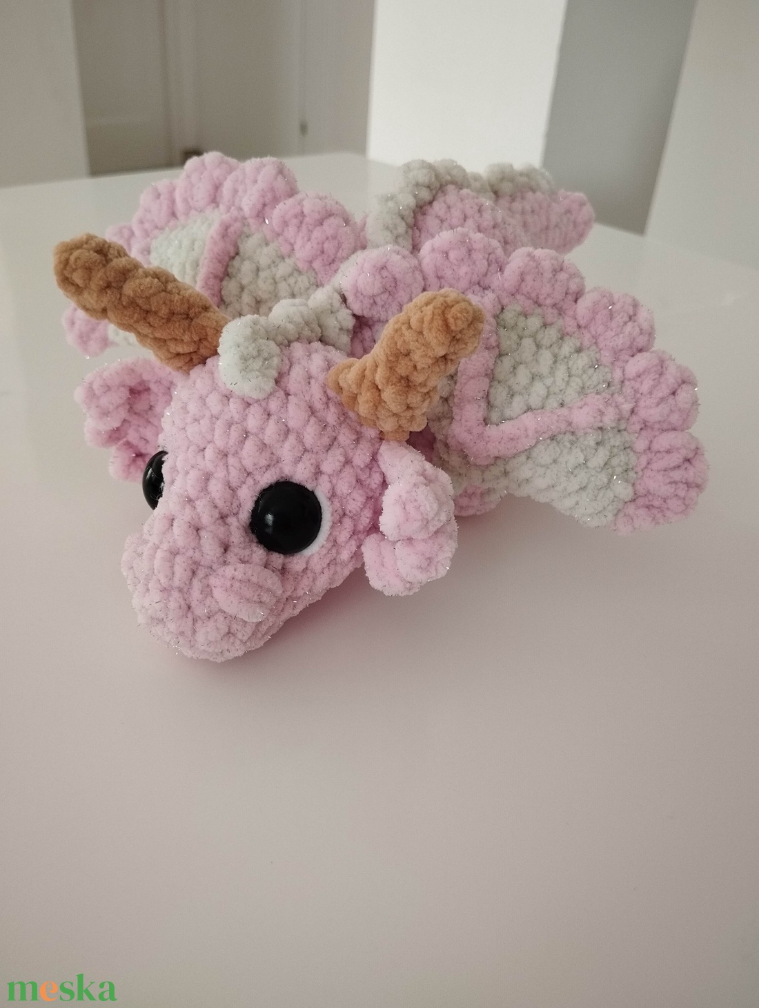 Horgolt rózsaszín csillogó sárkány  - játék & sport - plüssállat & játékfigura - plüss sárkány - Meska.hu