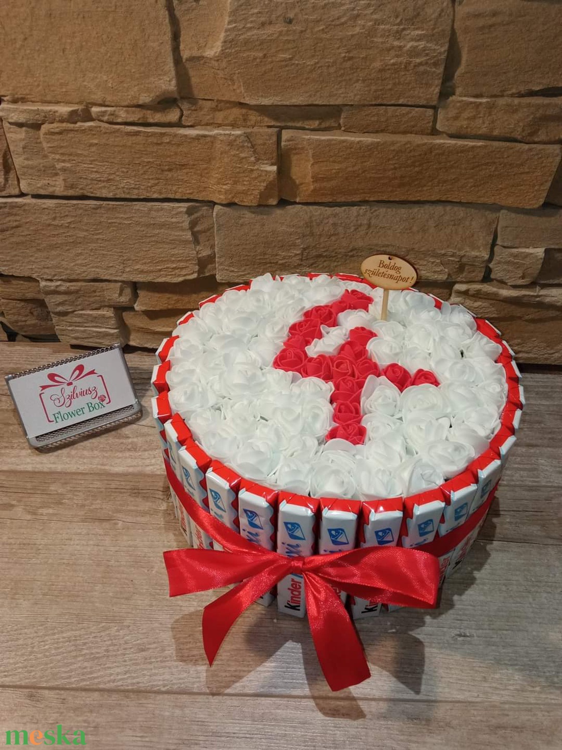 Számos habrózsavirágbox csokival - otthon & életmód - dekoráció - virágdísz és tartó - virágbox, virágdoboz - Meska.hu
