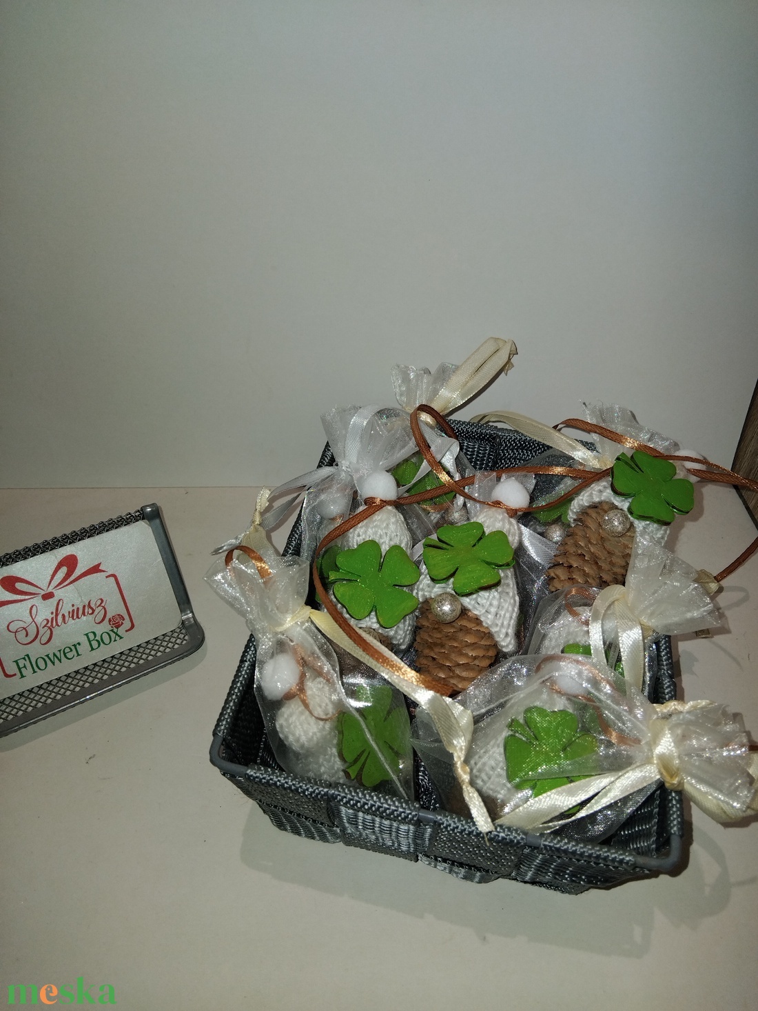 Szerencsehozó Tobozmanó - karácsony - karácsonyi lakásdekoráció - ünnepi asztaldekoráció - Meska.hu