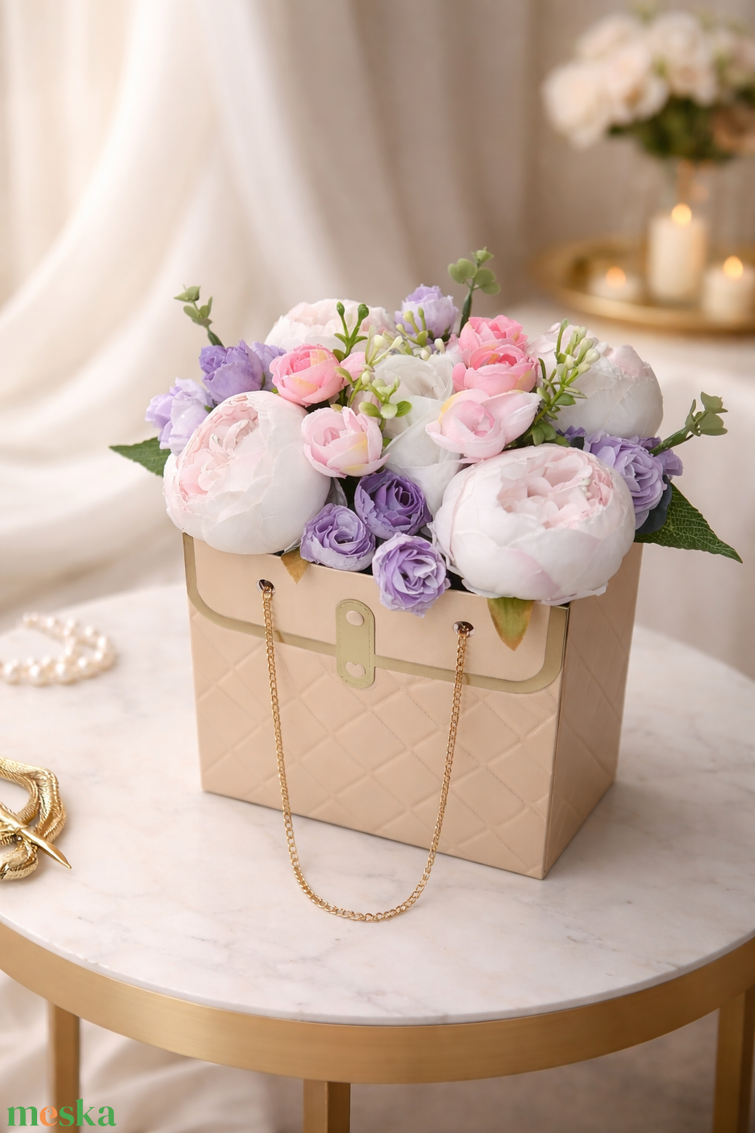 Elegáns virágtáska élethű peóniával és rózsával - otthon & életmód - dekoráció - asztal és polc dekoráció - asztaldísz - Meska.hu