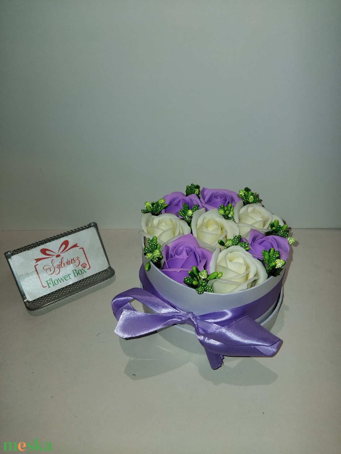 Lila-krém szappanrózsabox - otthon & életmód - dekoráció - asztal és polc dekoráció - asztaldísz - Meska.hu