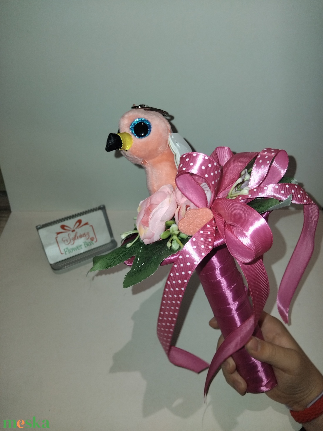 Ballagási csokor plüss flamingóval - otthon & életmód - virágdekoráció - virágok - virágcsokor - Meska.hu